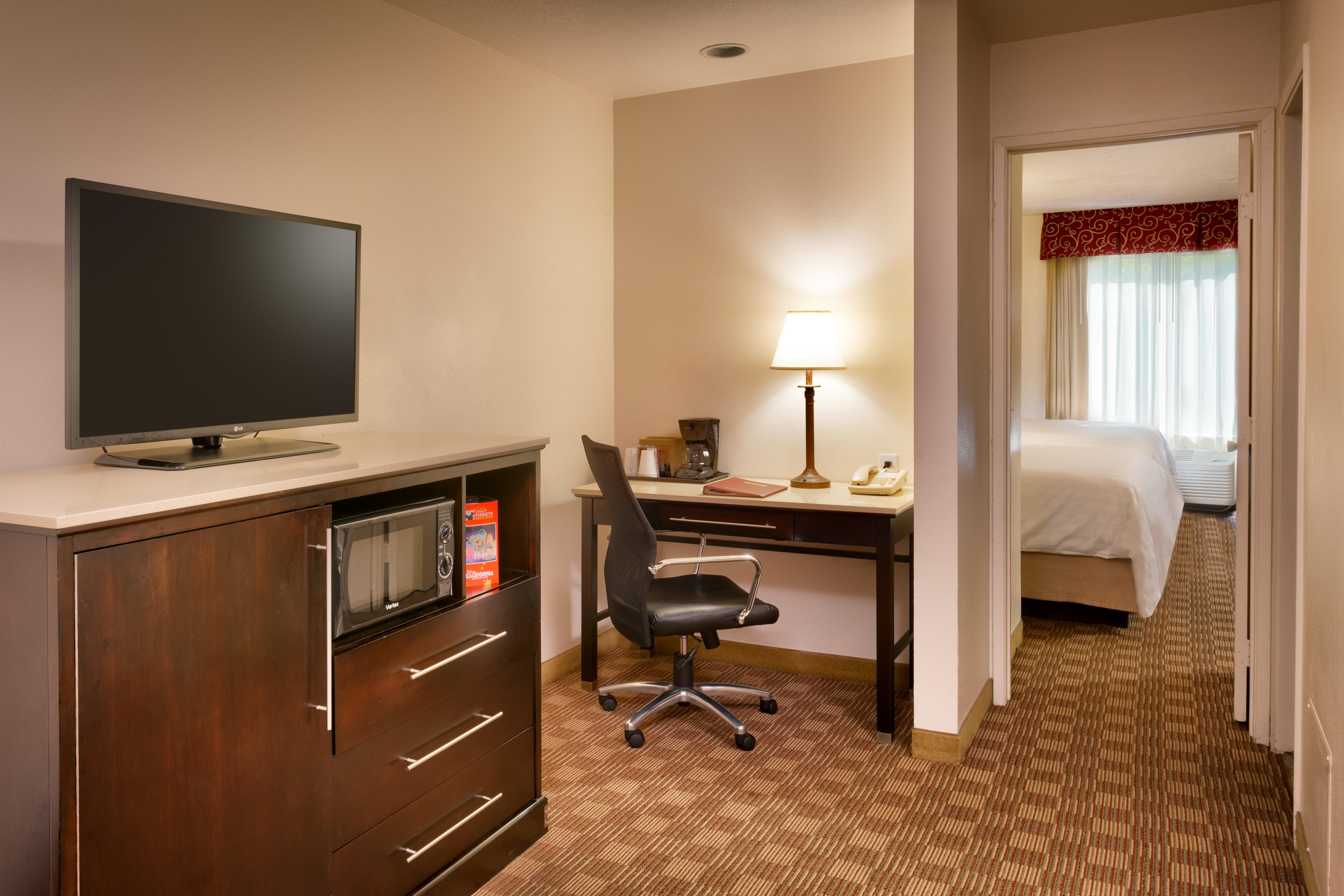 Cortona And Hotel Anaheim