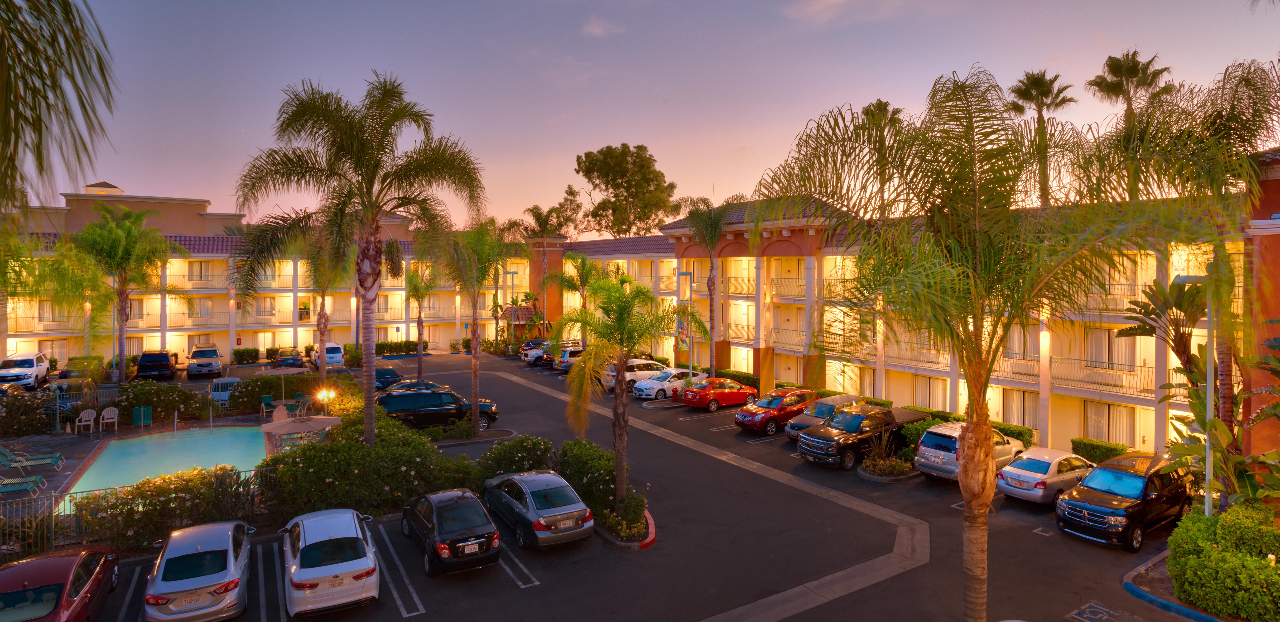 Hotel Cortona And Anaheim