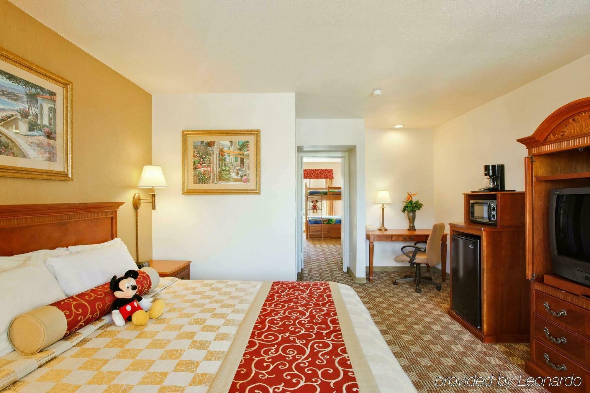 Hotel Cortona And Anaheim