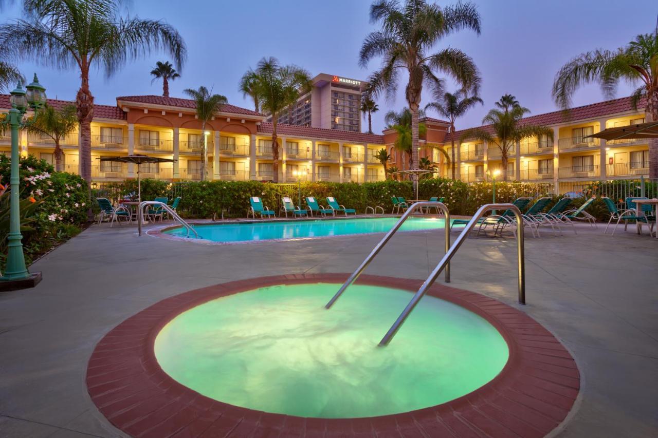 Cortona And Hotel Anaheim